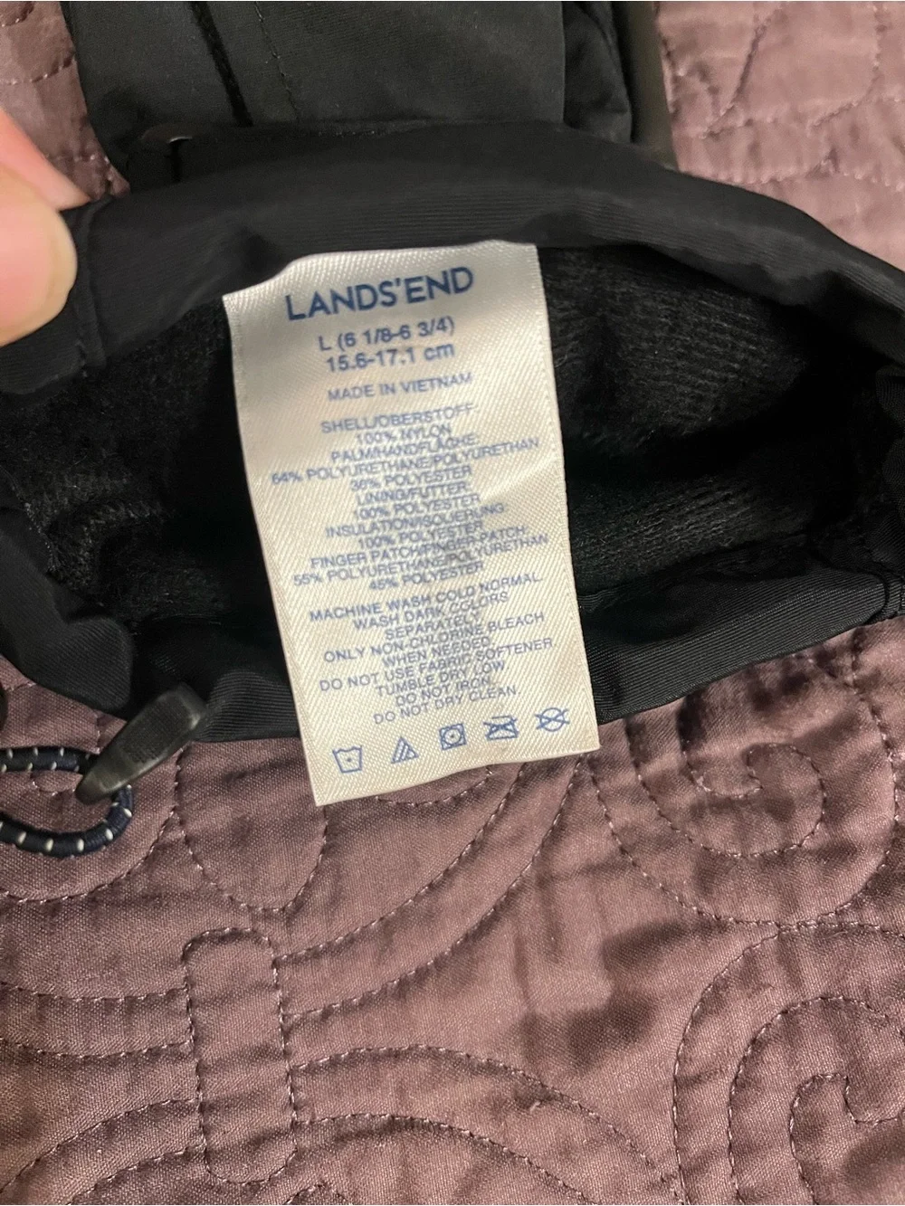 Lands’ End black Mittens. Youth large